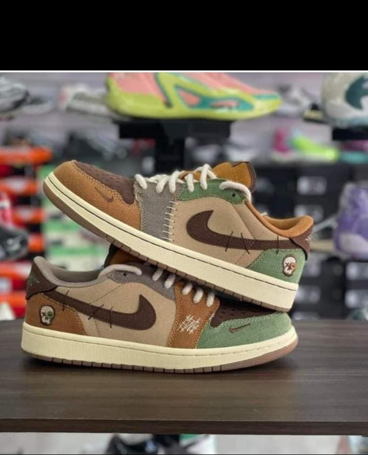 Air Jordan 1 Low OG Voodoo