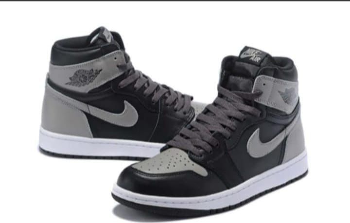 Air Jordan 1 High Shadow
