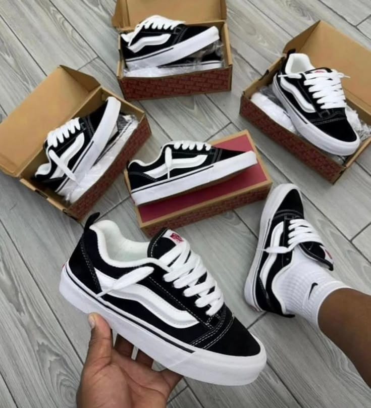 Vans Knu Skool Black White